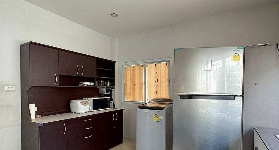 For rent and for sale 3 bedrooms house in Si Racha, Chonburi