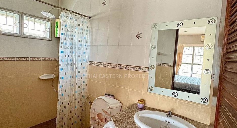 For rent and for sale 3 bedrooms house in Si Racha, Chonburi