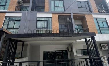 出租 2 卧室 联排别墅 在 Min Buri, 曼谷
