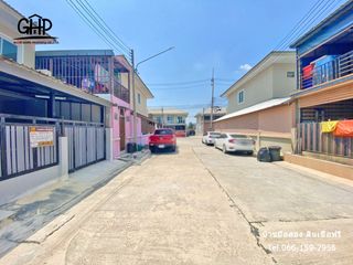 For sale 3 bed townhouse in Mueang Nakhon Pathom, Nakhon Pathom