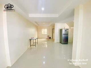 For sale 3 bed townhouse in Mueang Nakhon Pathom, Nakhon Pathom