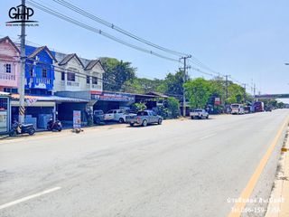 For sale 2 bed retail Space in Mueang Chai Nat, Chainat