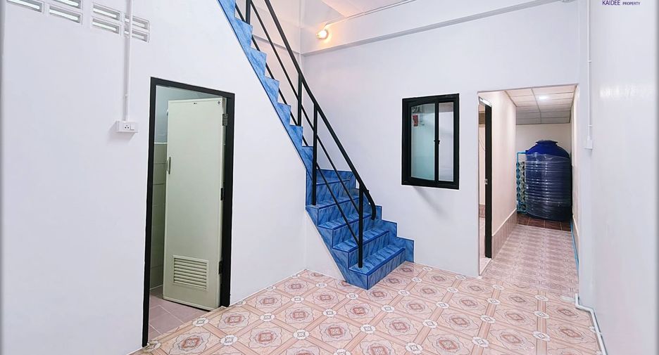 For sale 2 bedrooms townhouse in Mueang Surat Thani, Surat Thani