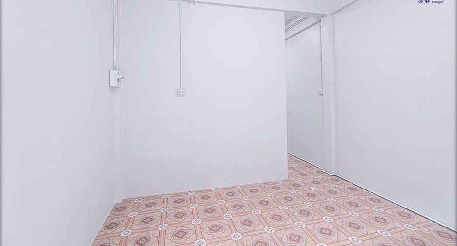For sale 2 bedrooms townhouse in Mueang Surat Thani, Surat Thani