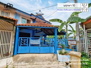 For sale 4 bed townhouse in Sai Noi, Nonthaburi