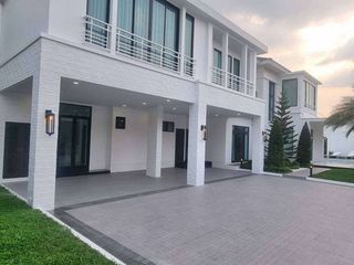 For rent そして for sale 6 Beds house in Lat Krabang, Bangkok