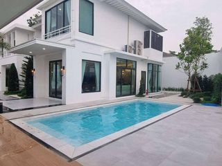 For rent そして for sale 6 Beds house in Lat Krabang, Bangkok