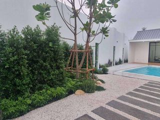 For rent そして for sale 6 Beds house in Lat Krabang, Bangkok