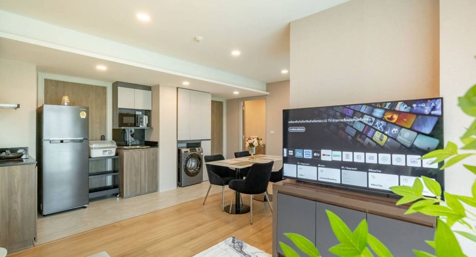 For rent 2 bed condo in Huai Khwang, Bangkok