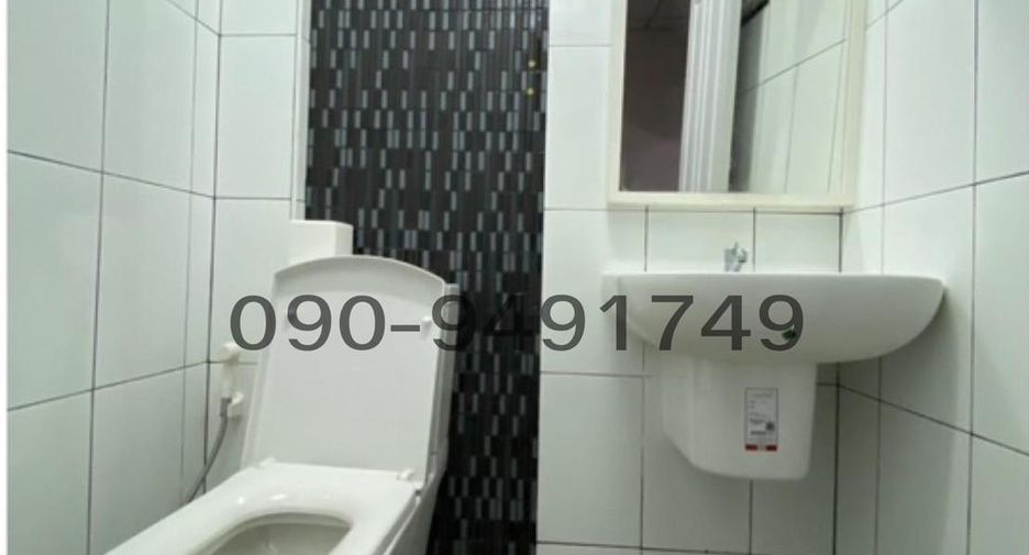 For rent 4 bedrooms townhouse in Chatuchak, Bangkok