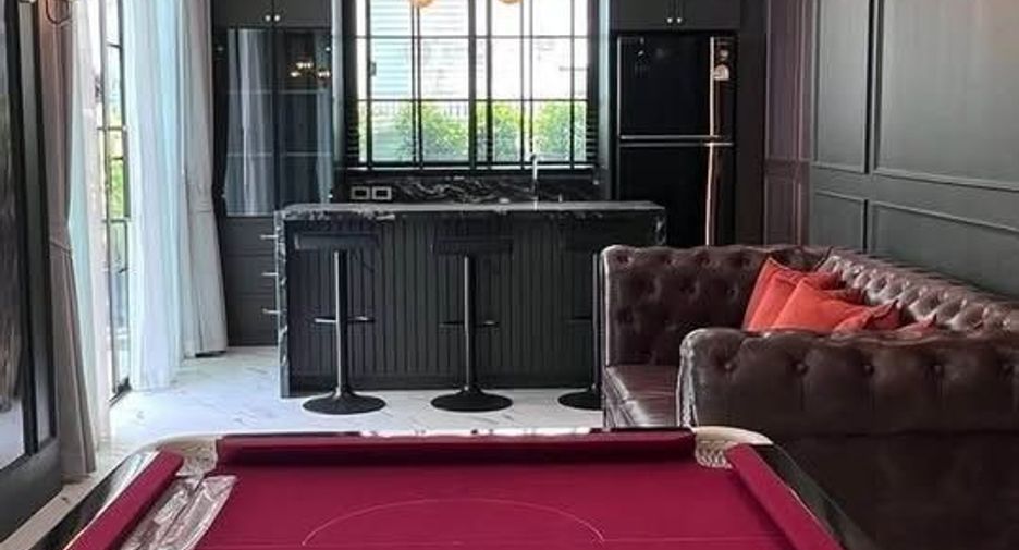 For sale 5 bedrooms villa in Hang Dong, Chiang Mai