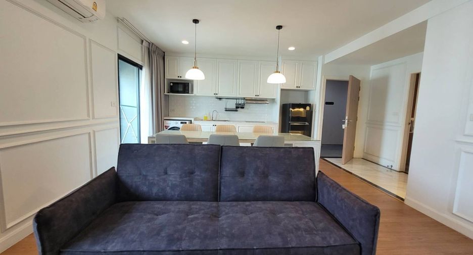 For rent 2 bedrooms condo in Watthana, Bangkok