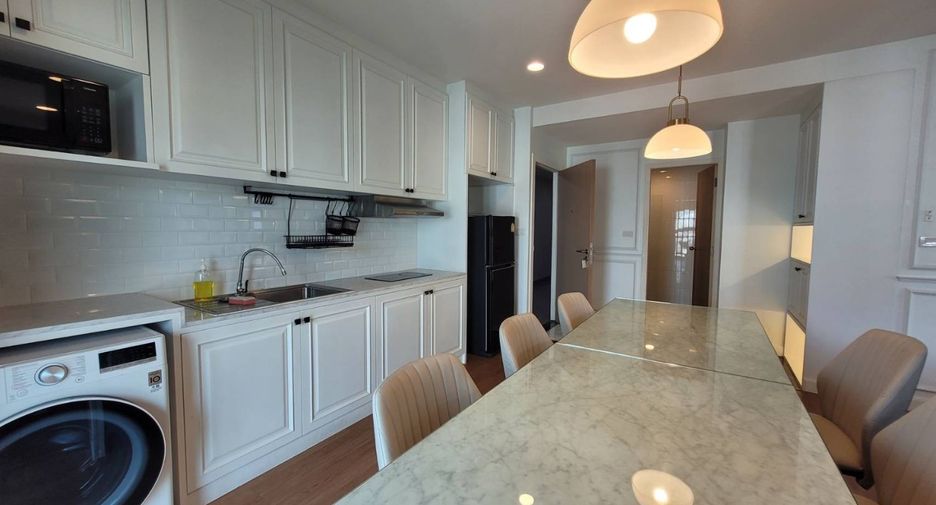 For rent 2 bedrooms condo in Watthana, Bangkok