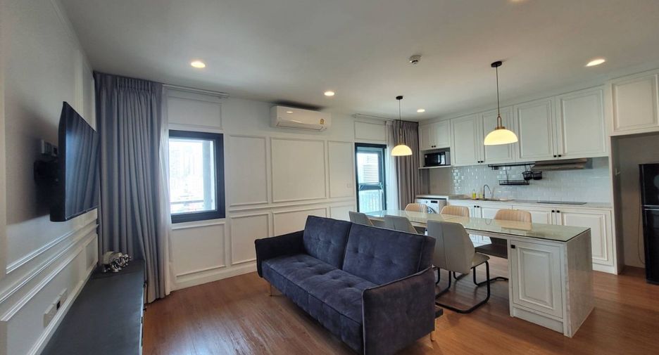 For rent 2 bedrooms condo in Watthana, Bangkok