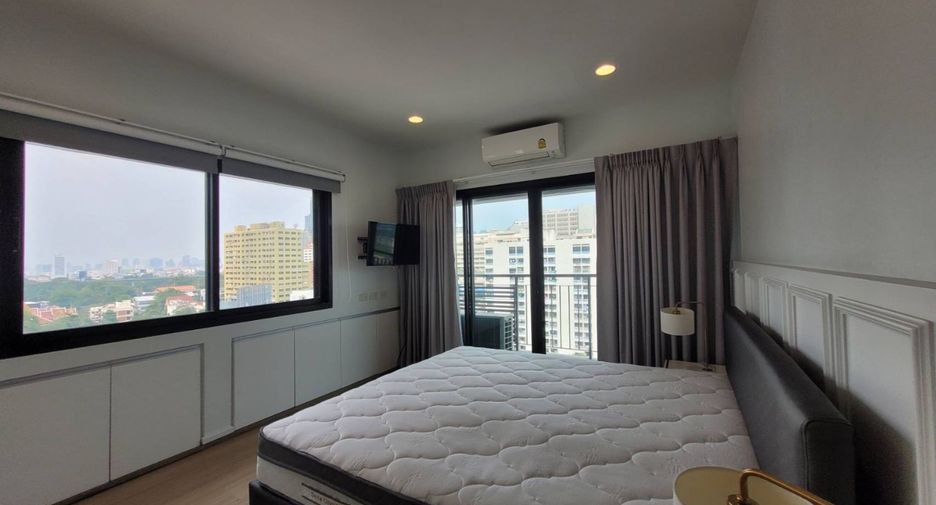 For rent 2 bedrooms condo in Watthana, Bangkok