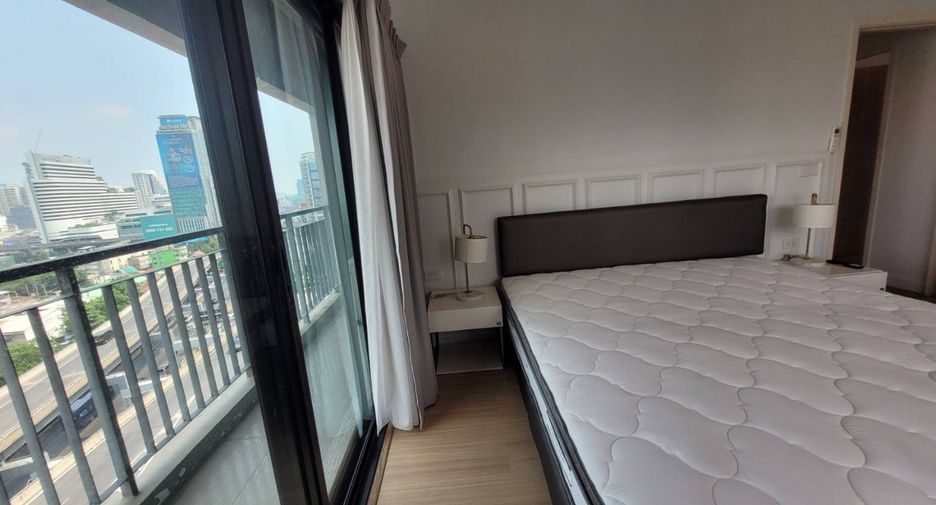 For rent 2 bedrooms condo in Watthana, Bangkok