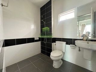 For rent and for sale 3 bedrooms house in Khlong Luang, Pathum Thani