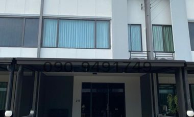 Аренда 3 спальни таунхаус в Пращет, Бангкок