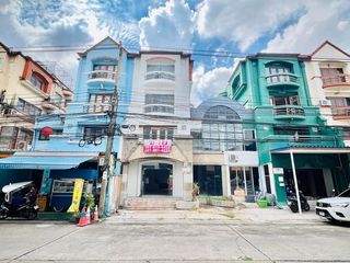 For sale 7 bed office in Wang Thonglang, Bangkok