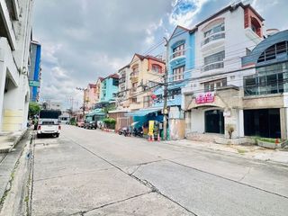 For sale 7 bed office in Wang Thonglang, Bangkok