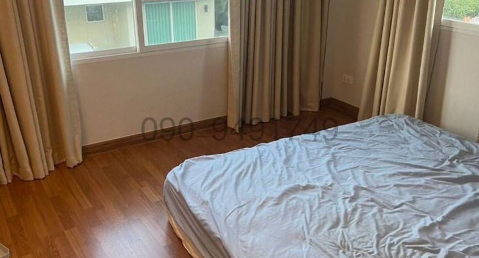 For rent 3 bedrooms house in Pak Kret, Nonthaburi