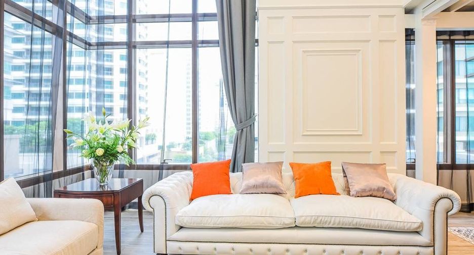 For sale 3 ベッドルーム condo in Khlong Toei, Bangkok