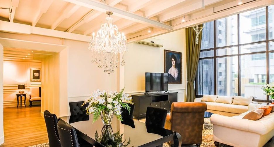 For sale 3 ベッドルーム condo in Khlong Toei, Bangkok