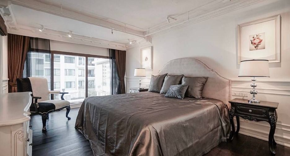 For sale 3 ベッドルーム condo in Khlong Toei, Bangkok