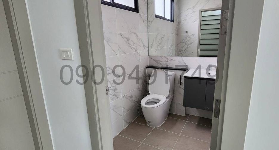 For rent 3 bedrooms retail Space in Bueng Kum, Bangkok