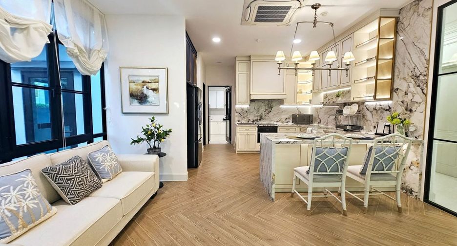 Casa en alquiler y en venta de 5 habitaciones en Saphan Sung, Bangkok