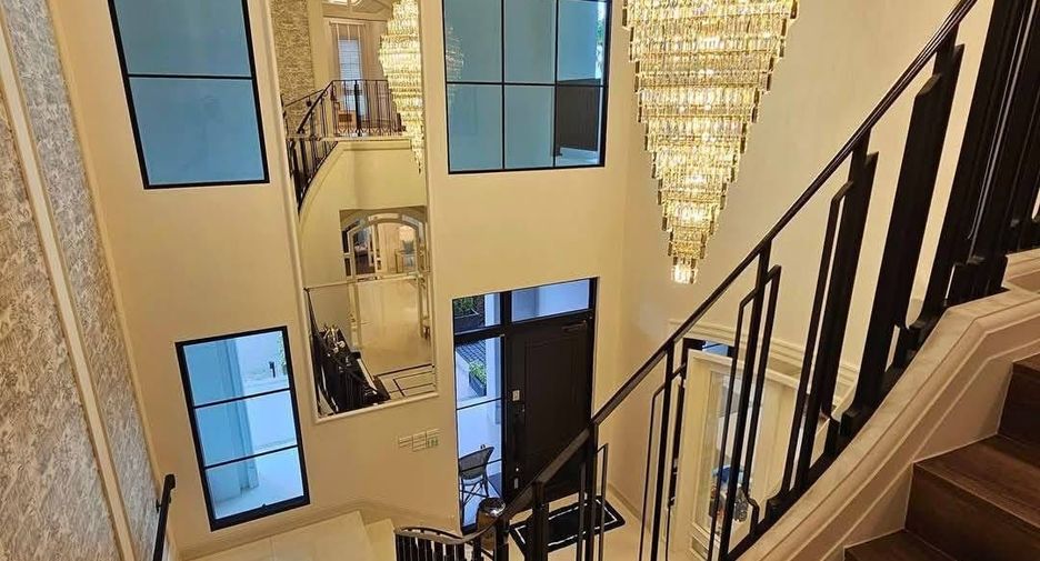 Casa en alquiler y en venta de 5 habitaciones en Saphan Sung, Bangkok