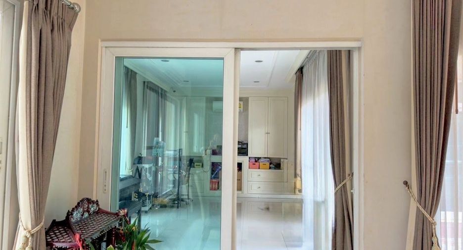 For sale 4 bed house in Pak Kret, Nonthaburi