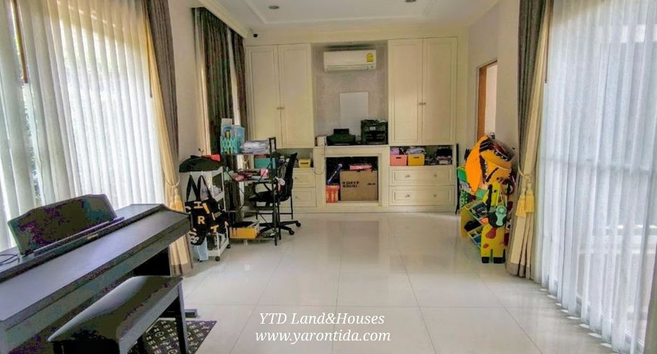 For sale 4 bed house in Pak Kret, Nonthaburi