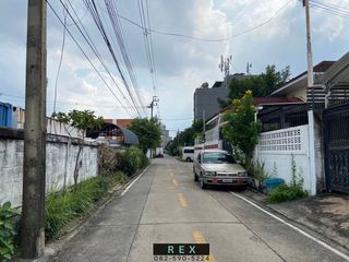 For sale 5 Beds house in Chatuchak, Bangkok