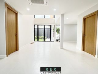 For sale 4 Beds house in Lat Phrao, Bangkok
