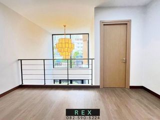 For sale 4 Beds house in Lat Phrao, Bangkok