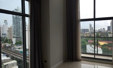 For sale 2 bed condo in Khlong Toei, Bangkok