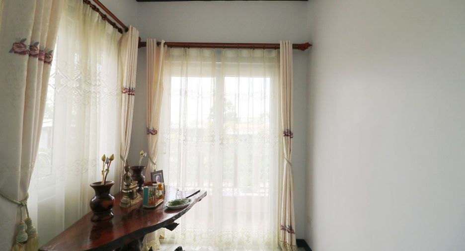For sale 5 bed house in Mueang Udon Thani, Udon Thani