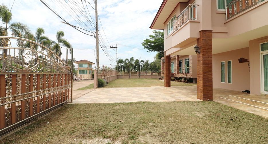 For sale 5 bed house in Mueang Udon Thani, Udon Thani