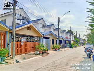 For sale 2 bed townhouse in Mueang Lop Buri, Lopburi