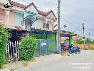 For sale 2 bed townhouse in Mueang Lop Buri, Lopburi