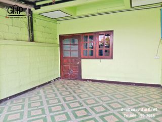 For sale 2 bed townhouse in Mueang Lop Buri, Lopburi
