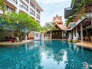 For sale 10 bed hotel in Bang Lamung, Chonburi