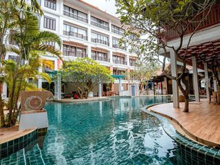 For sale 10 bed hotel in Bang Lamung, Chonburi