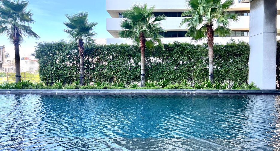 For sale 2 ベッドルーム condo in Pathum Wan, Bangkok