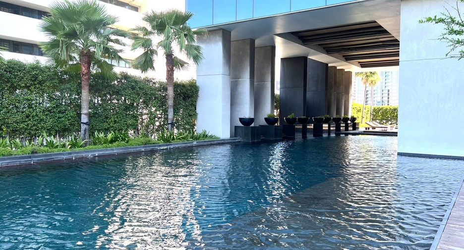 For sale 2 ベッドルーム condo in Pathum Wan, Bangkok