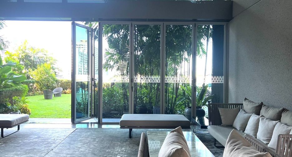 For sale 2 ベッドルーム condo in Pathum Wan, Bangkok