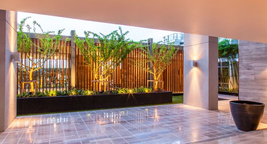 For sale 2 ベッドルーム condo in Pathum Wan, Bangkok