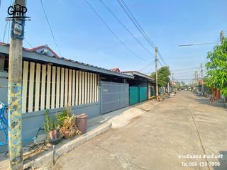 For sale 2 bed townhouse in Sam Khok, Pathum Thani