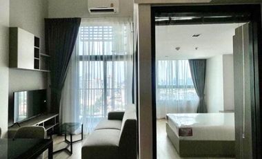 For rent 1 bed condo in Huai Khwang, Bangkok